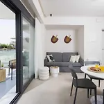 Апартаменты White
